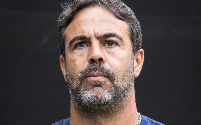 Artur Jorge, técnico do Cruzeiro, no Mané Garrincha