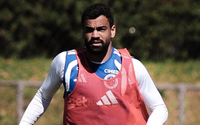 Fabrício Bruno, zagueiro do Cruzeiro, em treino na Toca II