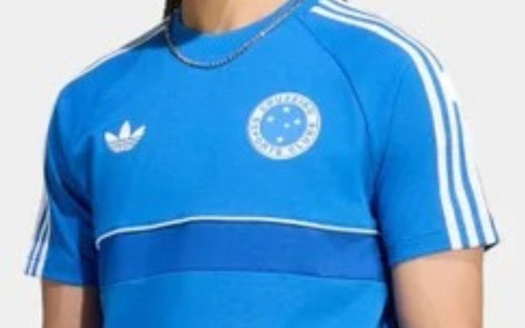 Escudo fechado do Cruzeiro e degradê com dois tons de azul são novidades