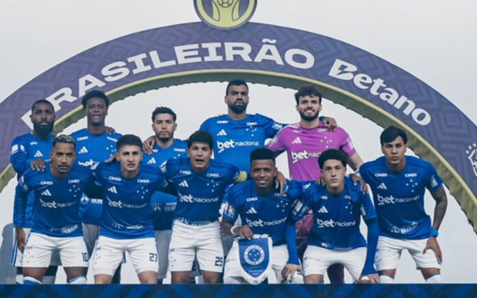 Time do Cruzeiro que venceu o Coritiba, no Couto Pereira
