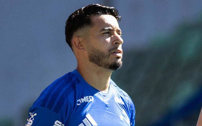 William, lateral do Cruzeiro