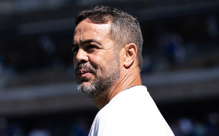 Artur Jorge, técnico do Cruzeiro