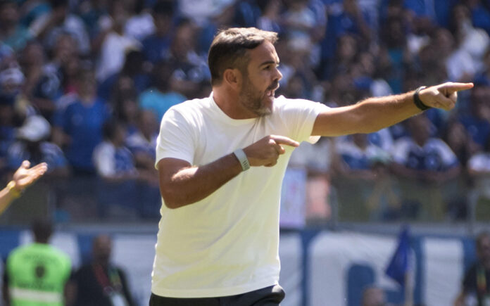 Artur Jorge, técnico do Cruzeiro