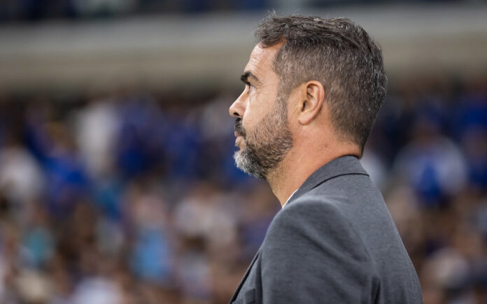 Artur Jorge, treinador do Cruzeiro