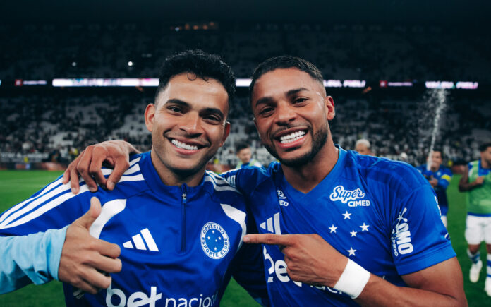 Bruno Rodrigues e Wanderson, autores dos gols da vitória do Cruzeiro