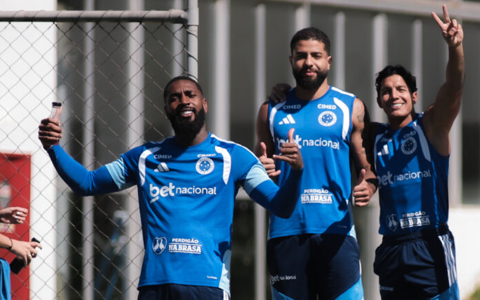 Gerson, João Marcelo e Romero (Foto: Gustavo Martins/Cruzeiro)