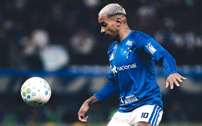 Matheus Pereira no clássico diante do Atlético-MG (Foto: Gustavo Martins/Cruzeiro)