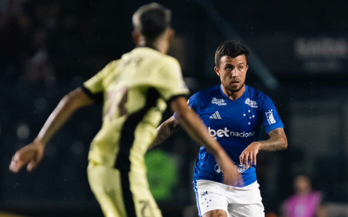 Matheus Henrique no duelo do Cruzeiro diante do Vasco (Foto: Thaís Magalhães/Cruzeiro)