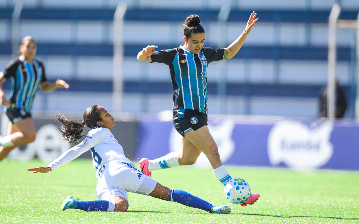 Cruzeiro perde para o Grêmio e volta a se complicar na tabela do Brasileirão Feminino