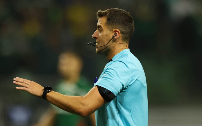 Gustavo Tejera, árbitro de Flamengo x Cruzeiro