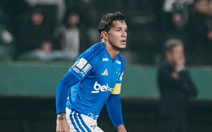 Lucas Romero, volante do Cruzeiro (Foto: Igor Barrankievicz/Cruzeiro)