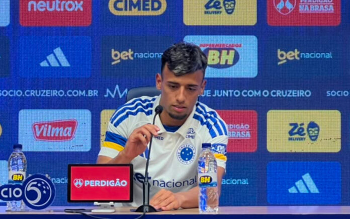 Lucho Rodríguez foi apresentado nesta sexta (7) - (Foto: Leonardo Gimenez/Central da Toca)