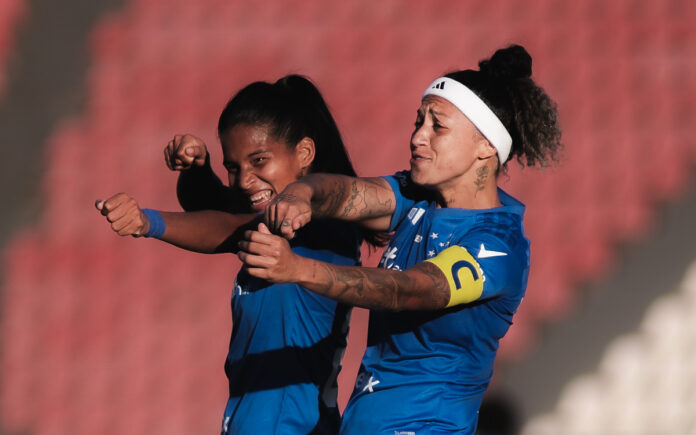 Marília e Byanca Brasil, atacantes do Cruzeiro (Foto: Gustavo Martins/Cruzeiro)