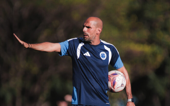 Pedro Duarte, técnico do Cruzeiro Sub-20 (Foto: Gustavo Martins/Cruzeiro)