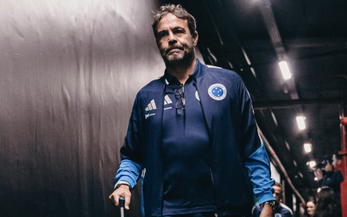 Artur Jorge, técnico do Cruzeiro