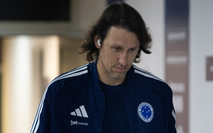 Cássio na chegada do Cruzeiro ao Maracanã
