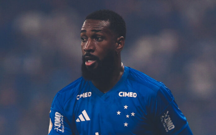 Gerson, meia do Cruzeiro, na vitória sobre a Chapecoense
