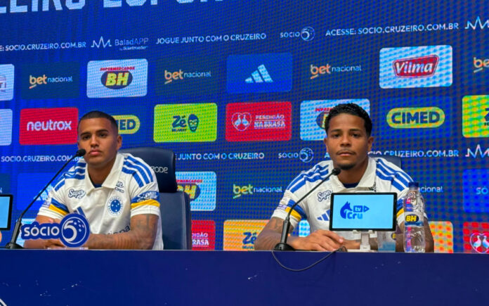 João Costa e Wesley em coletiva nesta segunda (10), na Toca II