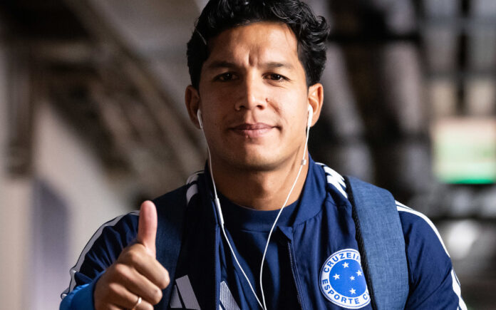 Lucas Romero, volante do Cruzeiro