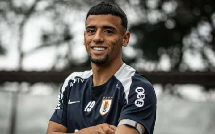 Lucho Rodríguez em período preparação com a Seleção Uruguaia