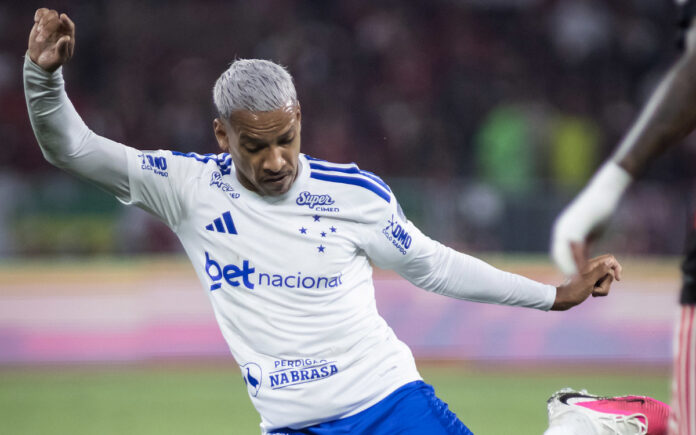 Matheus Pereira na derrota para o Flamengo, no Maracanã