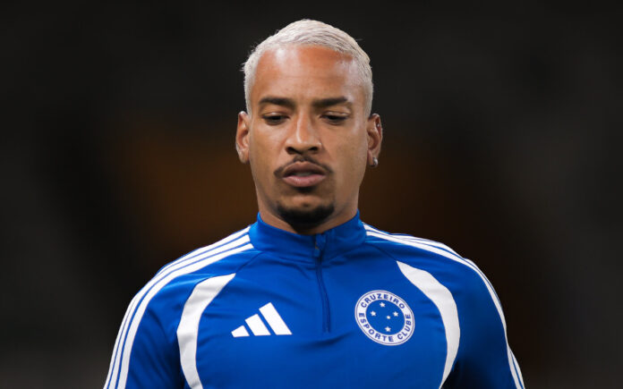 Matheus Pereira antes de jogo do Cruzeiro no Mineirão
