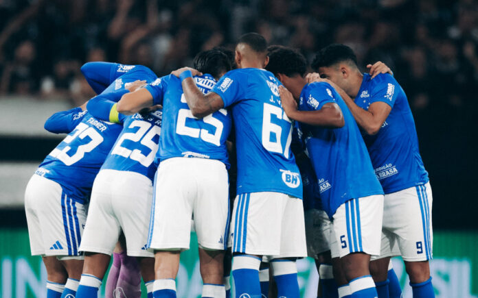 Time do Cruzeiro que venceu o Corinthians, em São Paulo