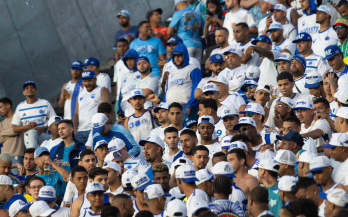 Torcida do Cruzeiro em São Januário, no Rio