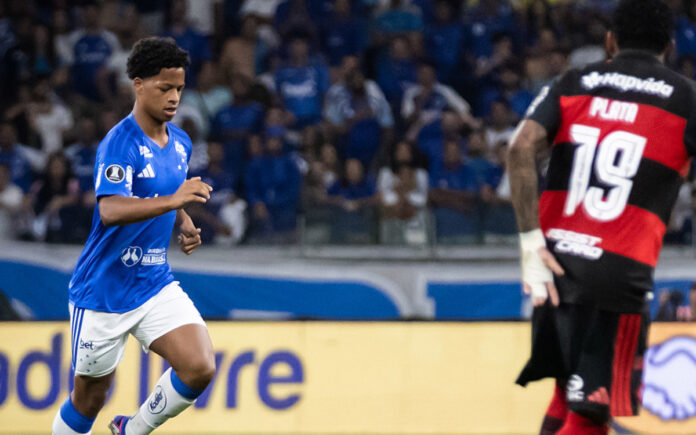 Zé Lucas, volante do Cruzeiro, no empate contra o Flamengo, pela Libertadores