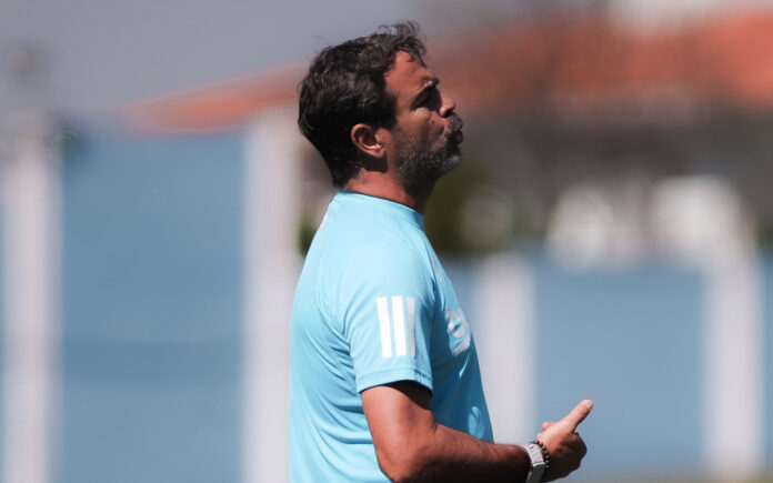 Artur Jorge, técnico do Cruzeiro