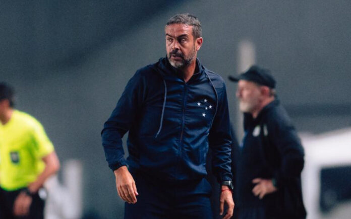 Artur Jorge, técnico do Cruzeiro