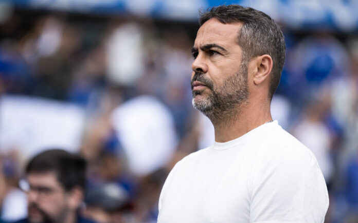 Artur Jorge, treinador do Cruzeiro
