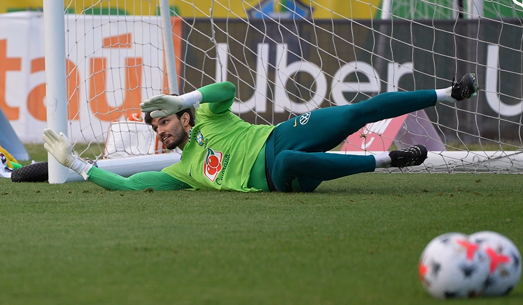 Otávio, goleiro do Cruzeiro, em treino da Seleção Brasileira (Foto: Reprodução/CBF)