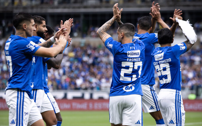 Jogadores do Cruzeiro no Mineirão (Foto: Gustavo Aleixo/Cruzeiro)
