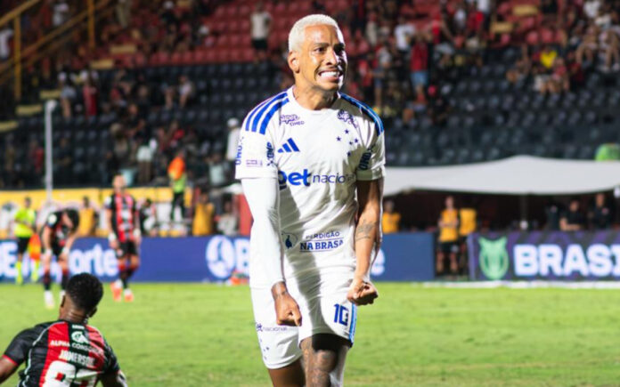 Matheus Pereira comemora gol pelo Cruzeiro (Foto: Celo Gil/Cruzeiro)