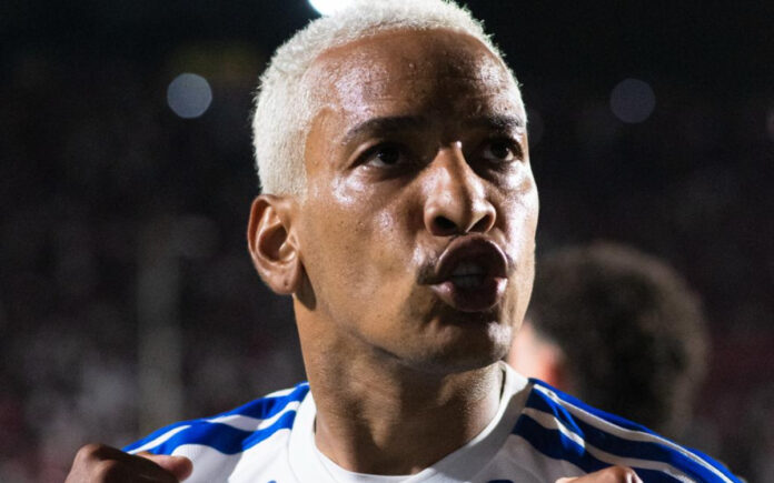 Matheus Pereira, do Cruzeiro, comemora gol diante do Vitória (Foto: Celo Gil/Cruzeiro)