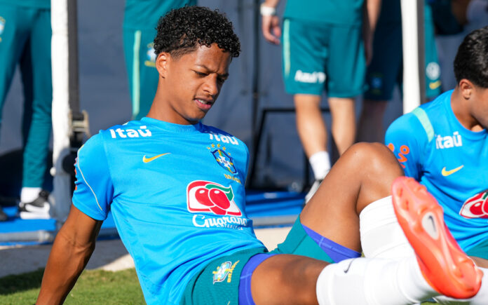 Zé Lucas, do Cruzeiro, está com a Seleção Brasileira Sub-20 (Foto: Divulgação/CBF)