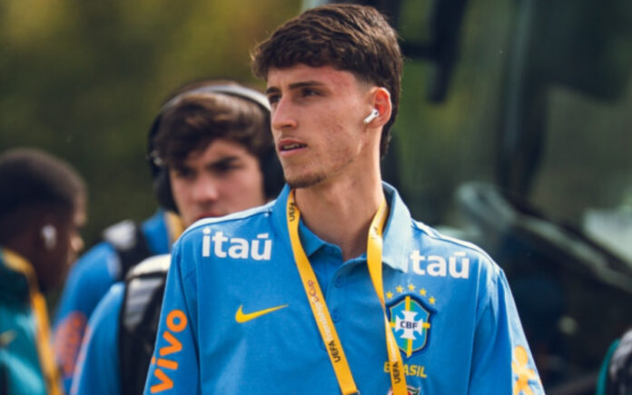 Pape foi titular no Brasil diante do Canadá (Foto: Fábio Souza/CBF)