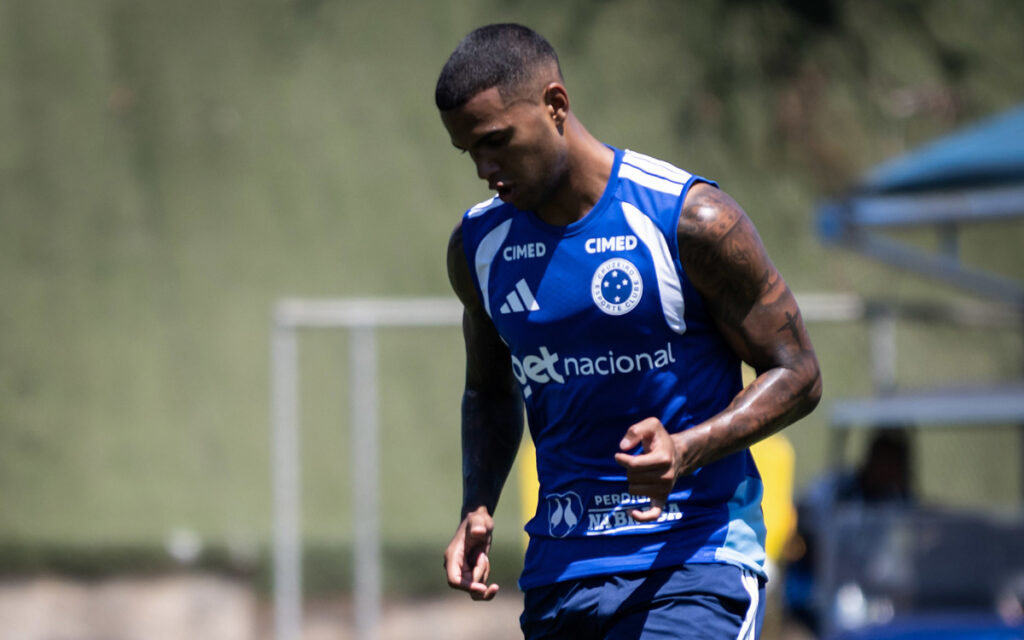 João Costa em treino na Toca II