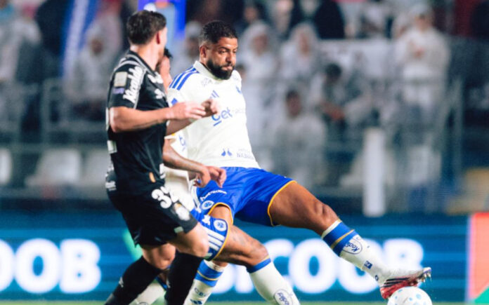 João Marcelo, zagueiro do Cruzeiro