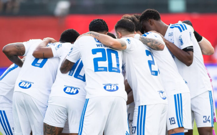 Time do Cruzeiro em triunfo sobre o Vitória