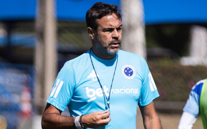 Artur Jorge, técnico do Cruzeiro