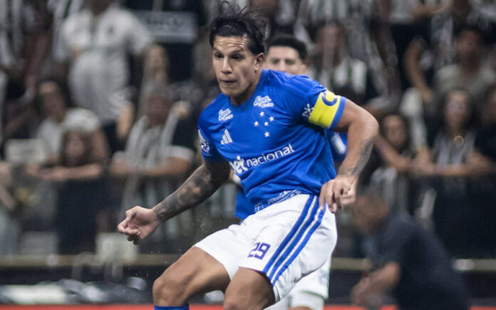 Romero na derrota do Cruzeiro para o Atlético-MG, na Arena