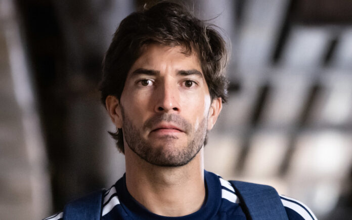Lucas Silva antes de jogo contra o Athletico-PR