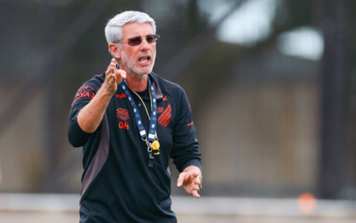 Odair Hellmann, técnico do Athletico-PR