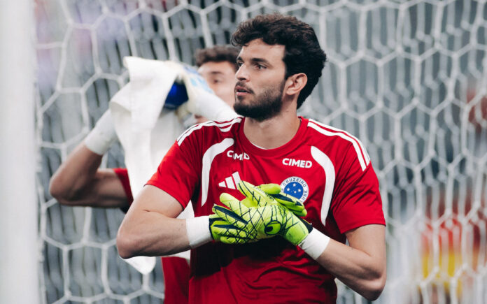 Otávio antes de jogo contra o Corinthians