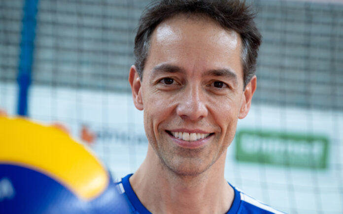 Aos 47 anos, Rapha defenderá o Cruzeiro no Mineiro