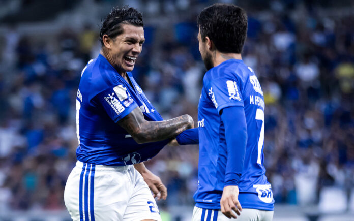 Romero comemora gol em vitória sobre Athletico-PR