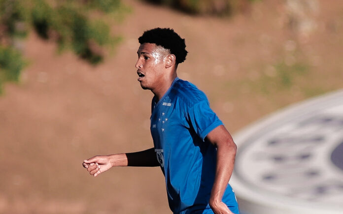 Alessandro, meio-campista do Cruzeiro (Foto: Gustavo Martins/Cruzeiro)