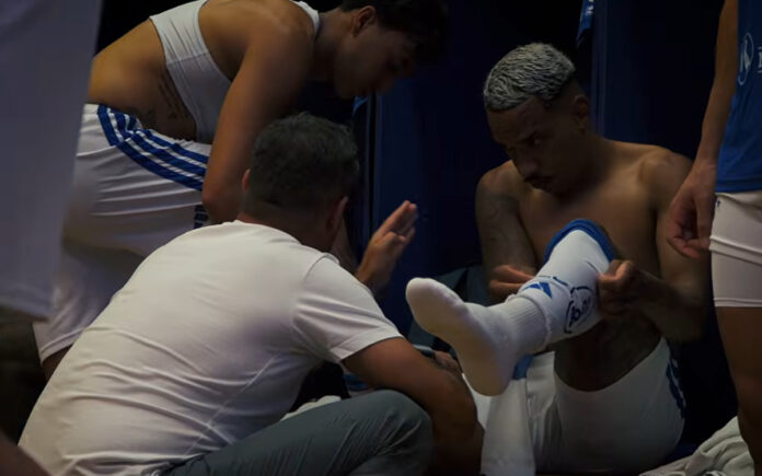 Artur Jorge conversa com dupla do Cruzeiro
